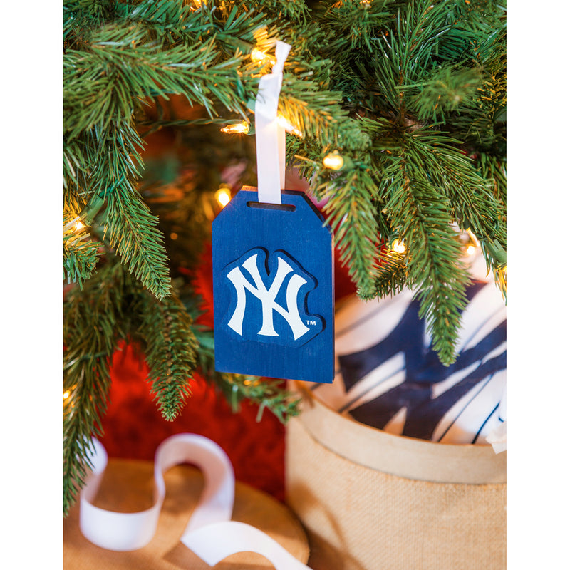 Evergreen Holiday Decorations,NY Yankees,Gift Tag Ornament,3x0.9x5 Inches
