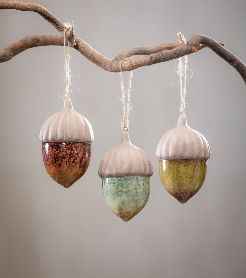 3.75" Ceramic Hanging Décor, Acorn,3otc051