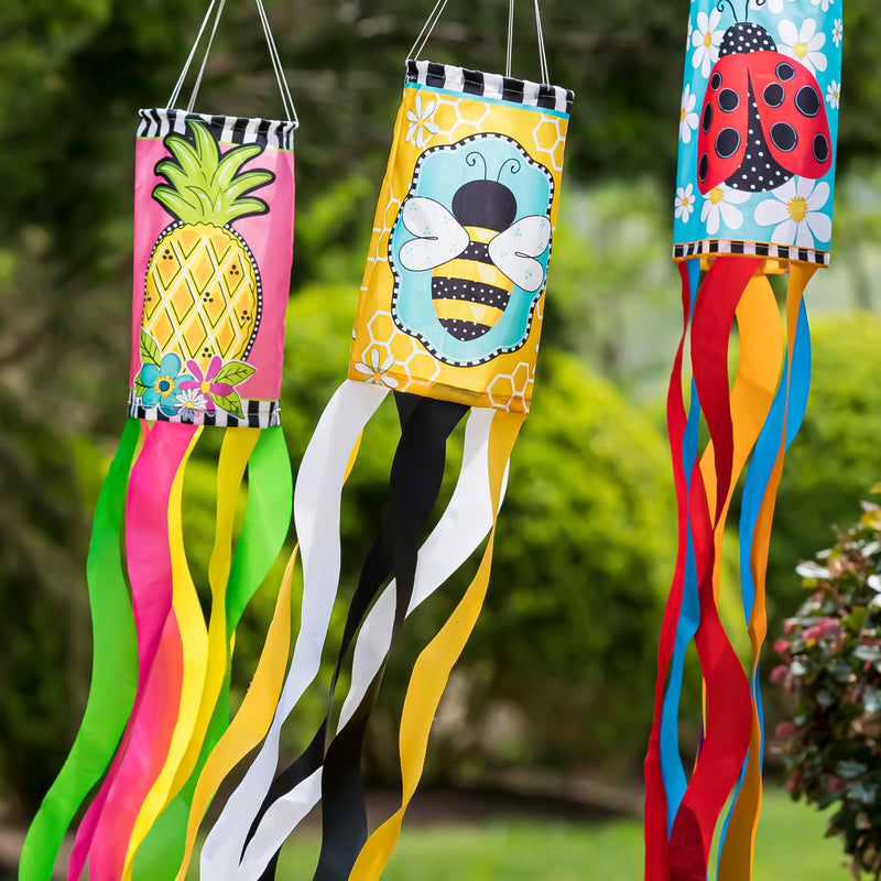 Buzzing Bee Sublimated Windsock,40s1165