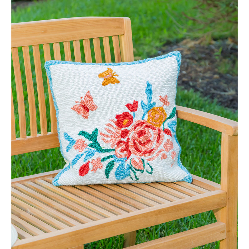 Indoor/Outdoor Hooked Pillow  18"x18" Butterfly Meadow,4p4991