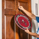 Tampa Bay Buccaneers Round Door Decor with Hanging Rope, 18x18