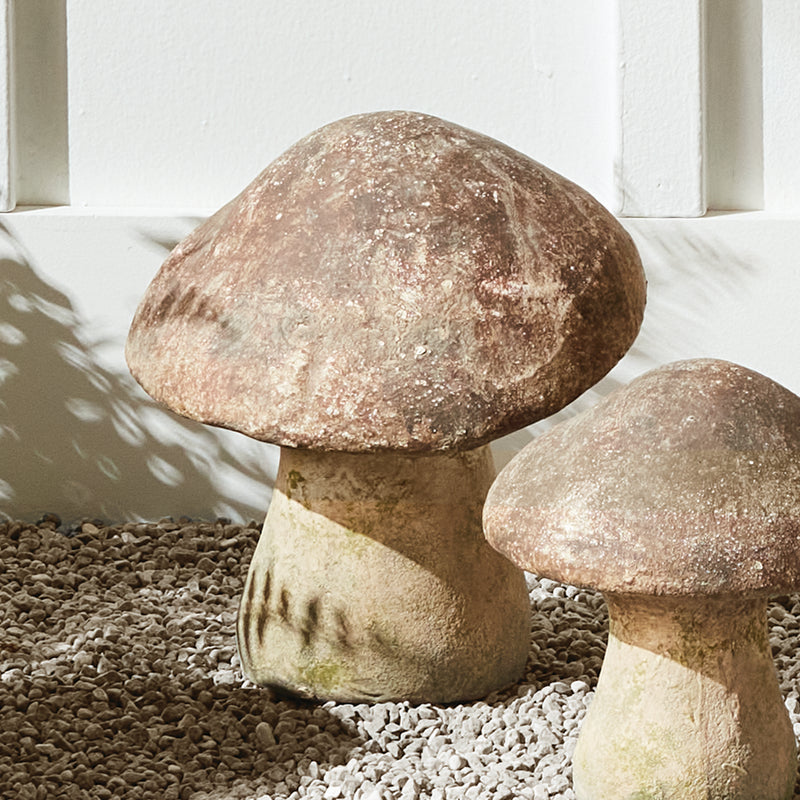 NAPA Home & Garden, WEATHERED GARDEN MUSHROOM LARGE,N5DG48