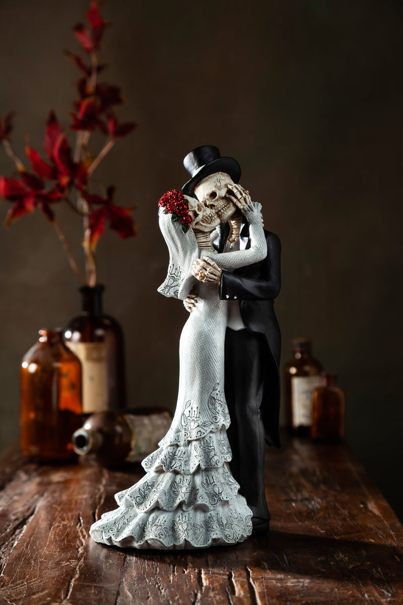 12.75" Resin Skeleton Couple Tabletop Décor,phl361