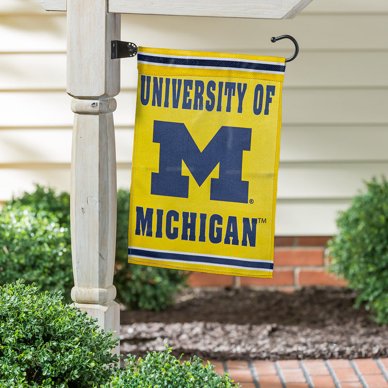 Embossed Suede Flag, GDN Size, University Of Michigan,14es920