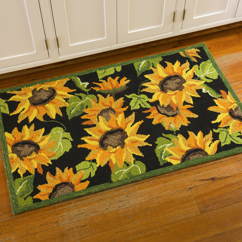 Indoor/Outdoor  Hooked  Rug,  Sunflowers 42"x24",4or119